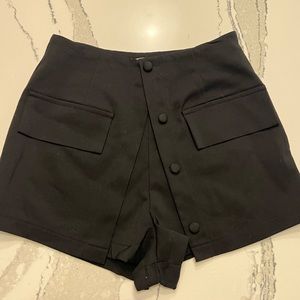 Black Skort
